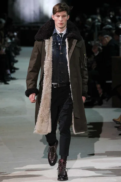 Look 26